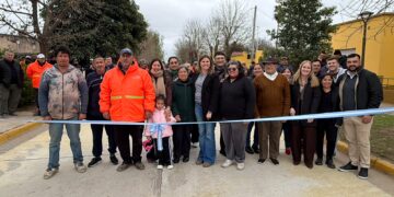 Una obra histórica para Desvío Arijón: inauguraron las primeras dos cuadras de pavimento