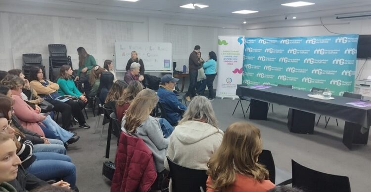 Se llevó a cabo un interesante taller sobre lo virtual y lo real; aprendiendo a cuidar en tiempos de hiperconexión